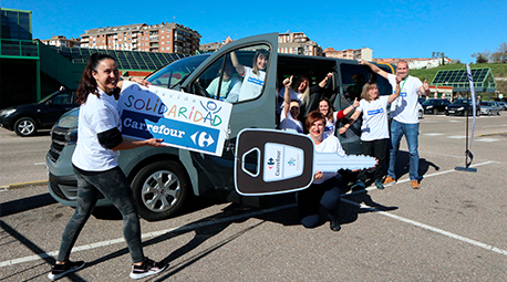 Fundación Solidaridad Carrefour dona un vehículo escolar a Autismo Zamora, a favor de la infancia con TEA de la provincia