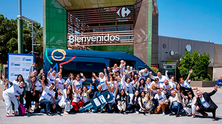 Fundación Solidaridad Carrefour dona un vehículo a AUCAVI a favor de la infancia con autismo en la Comunidad de Madrid