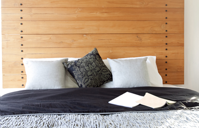 8 ideas de cabeceros de madera originales para el dormitorio. Los